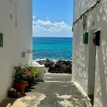 Apartamento Gran Terraza 1 Minuto De Piscinas Naturales Punta Mujeres