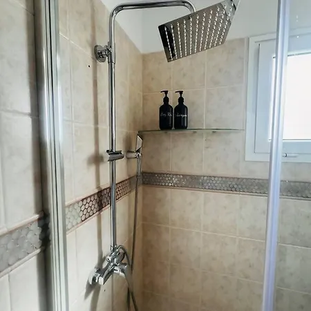 Gran Terraza 1 Minuto De Piscinas Naturales Apartamento *