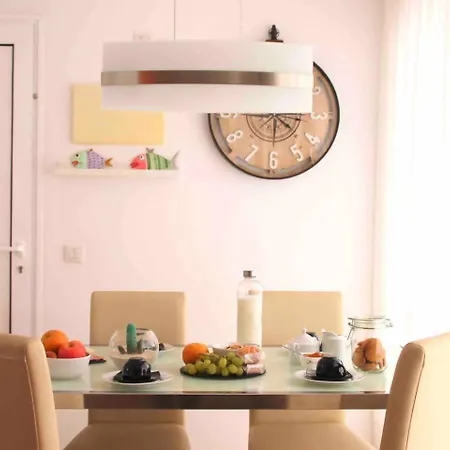 Gran Terraza 1 Minuto De Piscinas Naturales Apartamento *