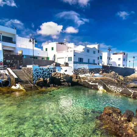 Gran Terraza 1 Minuto De Piscinas Naturales Apartamento *