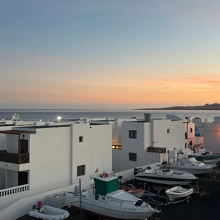 Gran Terraza 1 Minuto De Piscinas Naturales Apartamento