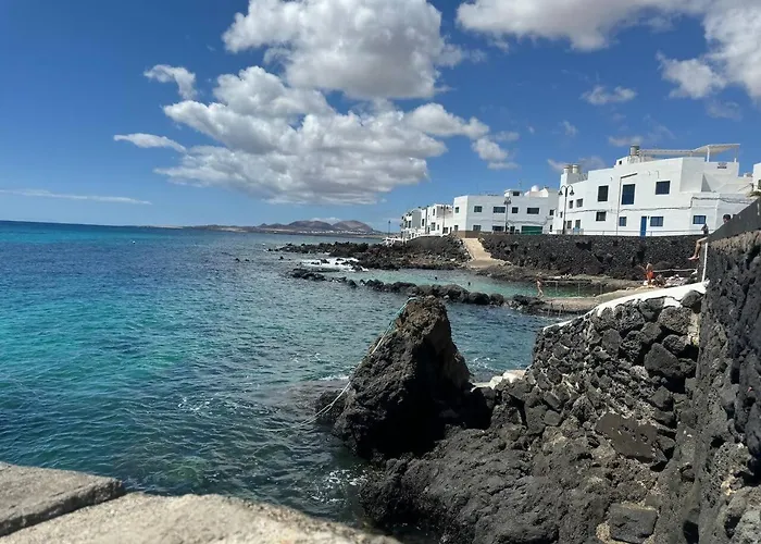 Gran Terraza 1 Minuto De Piscinas Naturales