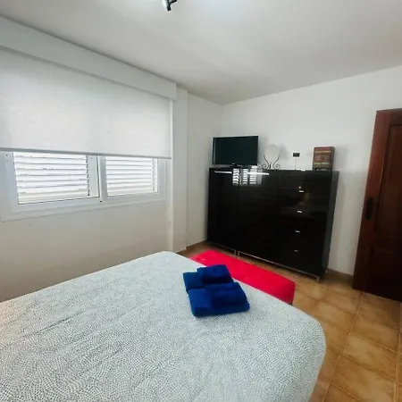 Gran Terraza 1 Minuto De Piscinas Naturales *